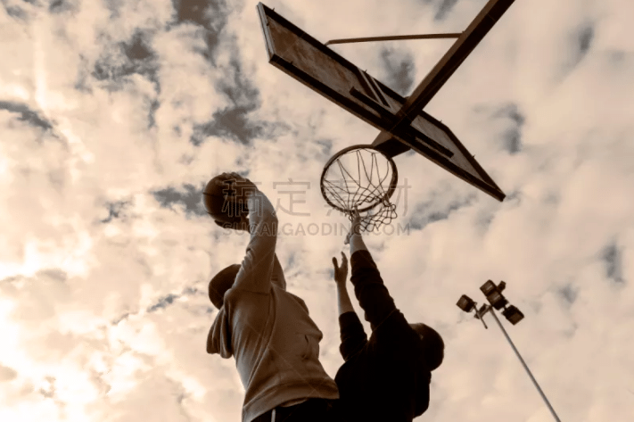 活塞双核同砍两双！康宁汉姆23分12助攻，杜伦16+16